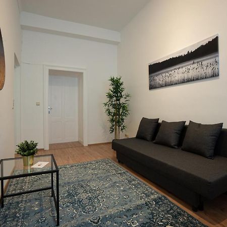 Lovely 1-Bedroom Apartment Next To Praterstern Wien Eksteriør bilde