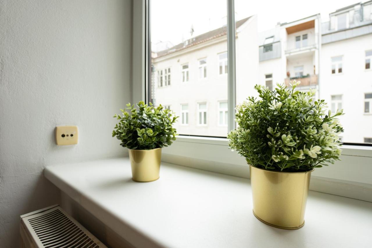 Lovely 1-Bedroom Apartment Next To Praterstern Wien Eksteriør bilde